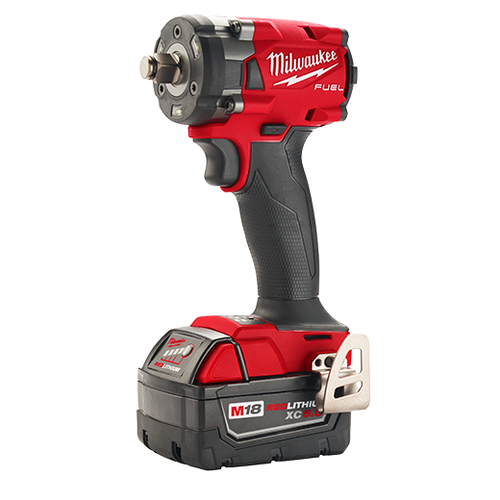 Milwaukee M18 FUEL™ 1/2  Compact Impact Wrench w/ Friction Ring Kit