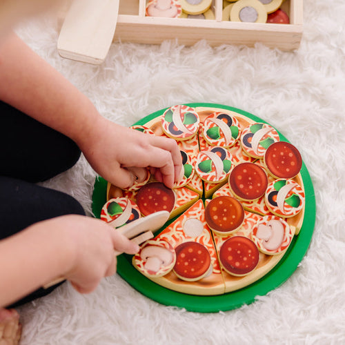 Melissa & Doug Wooden Pizza Party Play Set